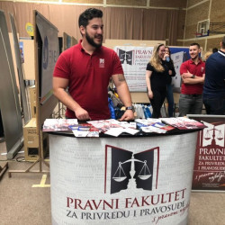 IMG 8185a1ecc315061053797bf13bcaef1f V