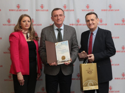 VELIKA ZLATNA MEDALJA ZA KVALITET U OBLASTI OBRAZOVANJA