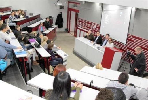 Gostujući stručnjaci na okruglom stolu “Zapadni Balkan i Evropska Unija u tektonskim globalnim promenama”